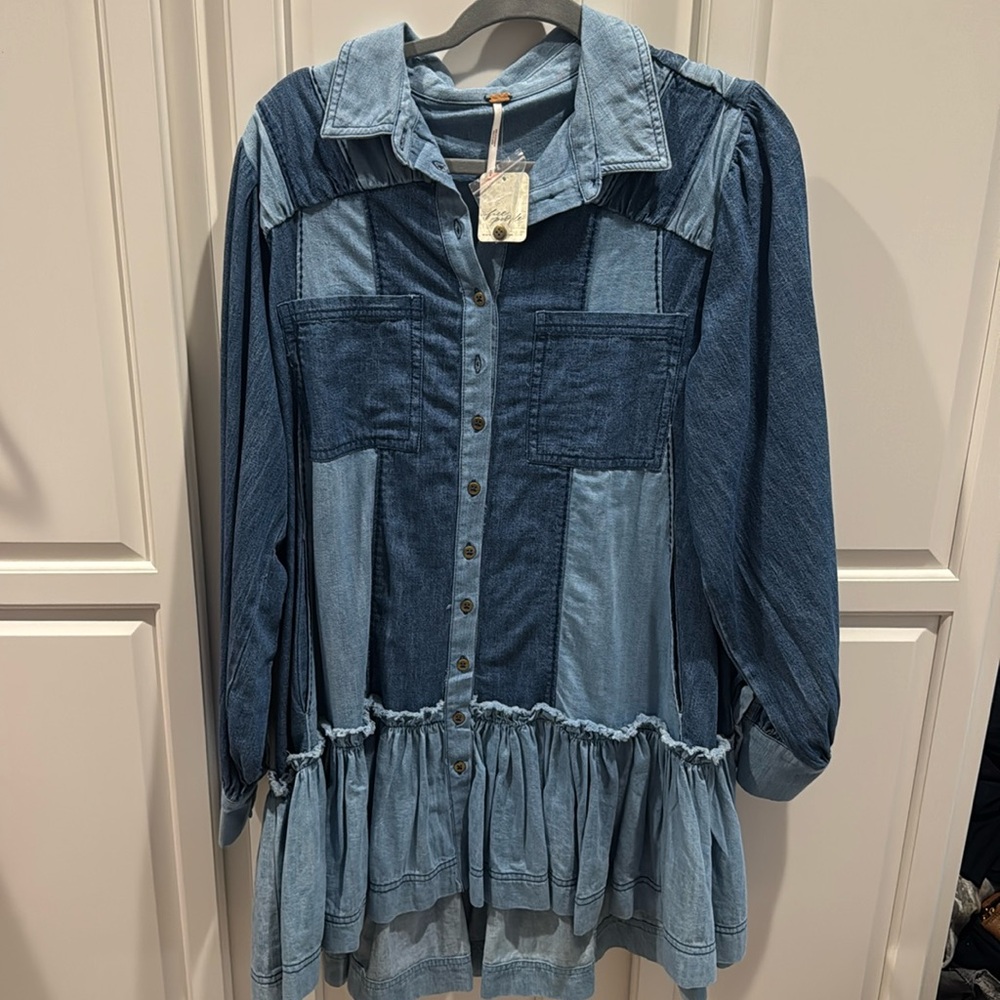 NEW WITH TAGS DENIM FREE PEOPLE DRESS💙🩵